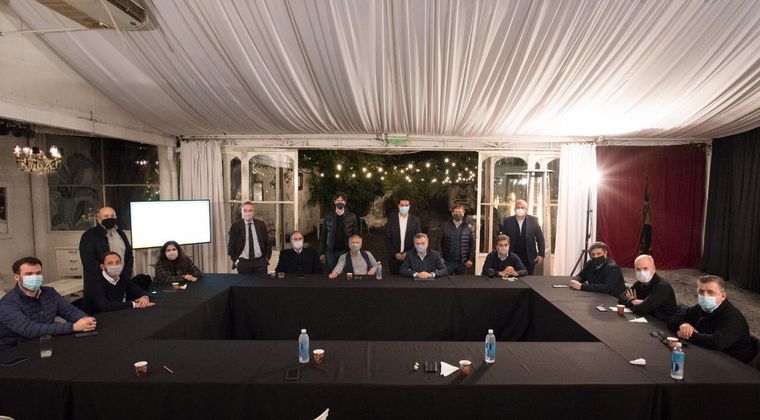 La reunión se realizó en un salón de eventos de CABA.