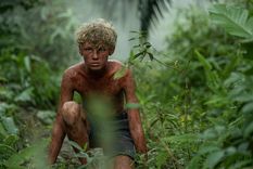 una pesadilla atrevida y estremecedora: como es la serie de tv basada en el clasico el senor de las moscas