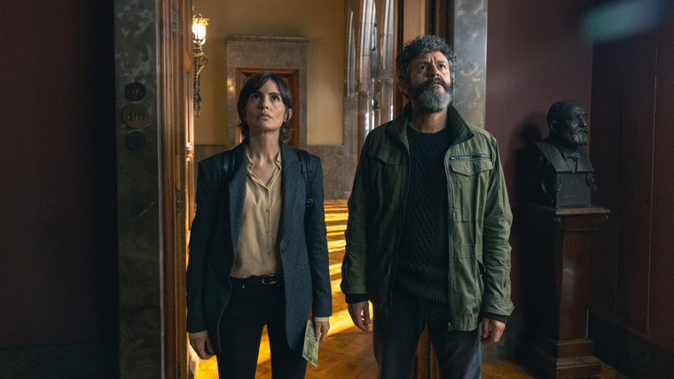 Verónica Echegui e Isak Férriz protagonizan Ciudad de sombras. Verónica Echegui e Isak Férriz protagonizan Ciudad de sombras.