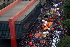 En São Paulo, los manifestantes se reunieron frente al Museo de Arte, en la Avenida Paulista. Foto: AFP