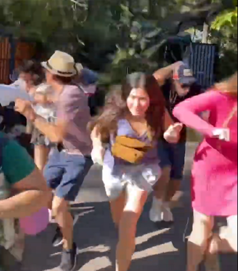 El desafortunado accidente se registró este lunes en el Jardín Japonés