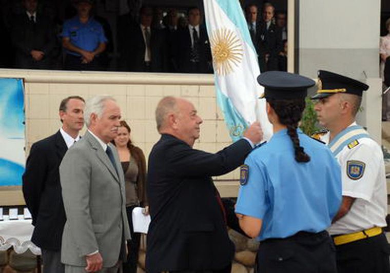 Ministro de Seguridad y el Subsecretario del área.