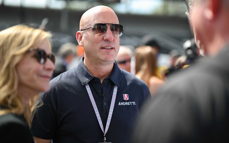 Dan Towriss, CEO de Cadillac F1 reveló que están en intensas negociaciones para elegir a sus piloto para 2026. Foto: X Dan Towriss, CEO de Cadillac F1 reveló que están en intensas negociaciones para elegir a sus piloto para 2026. Foto: X