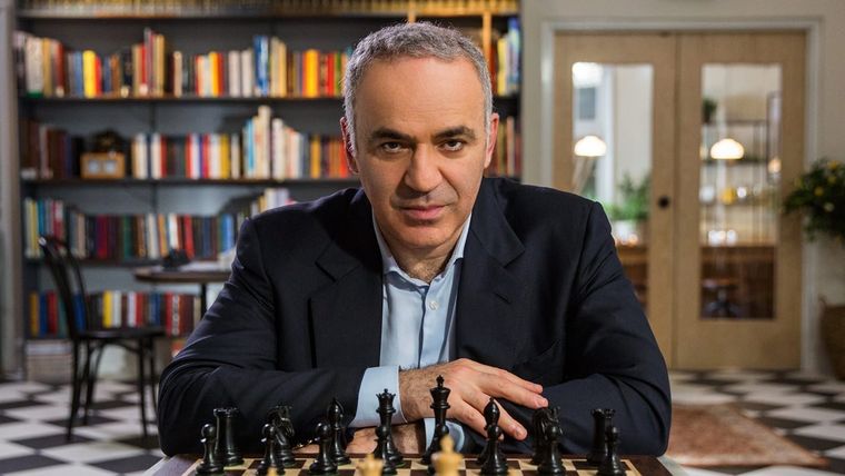 Garry Kasparov es un ferviente opositor a Vladimir Putin Foto: masterclass.com