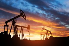 Los mercados consideran que el cierre del estratégico Estrecho de Ormuz será temporal y que en ese momento los precios del petróleo se derrumbarán y se anticipan al momento. Los mercados consideran que el cierre del estratégico Estrecho de Ormuz será temporal y que en ese momento los precios del petróleo se derrumbarán y se anticipan al momento.