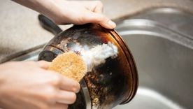 Con estos trucos podrás sacarles el óxido a tus ollas. Foto: Shutterstock