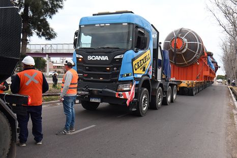 el operativo de traslado del reactor gigante de impsa se detuvo y no llegaria el domingo a ypf el operativo de traslado del reactor gigante de impsa se detuvo y no llegaria el domingo a ypf