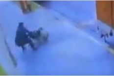 El hecho ocurrió en Madariaga y Tucumán. Foto: Captura de video El hecho ocurrió en Madariaga y Tucumán. Foto: Captura de video