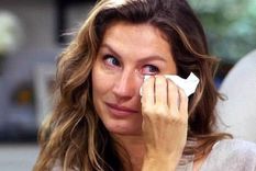 Gisele Bündchen no pudo ocultar su tristeza tras la fuerte pérdida que sufrió.