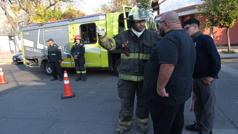 En ambas escenas trabajó personal de Bomberos Voluntarios de Godoy Cruz. (Foto ilustrativa)