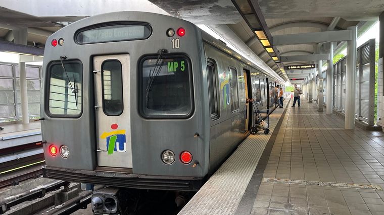 El Tren Urbano de Puerto Rico comenzó a construirse en 1996 y fue inaugurado en 2004 Foto: BBC