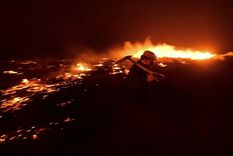 Las llamas iniciaron el 1 de enero en una estancia de Puerto Madryn Foto: Maxi Jonas