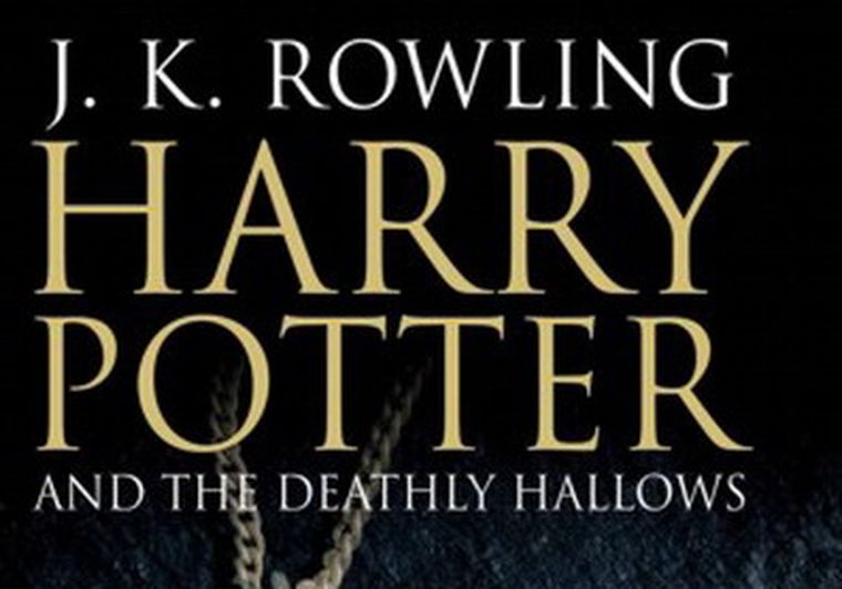 Harry Potter And The Deathly Hallows, título en inglés de la séptima entrega, vendió 8,3 millones de ejemplares en Estados Unidos.