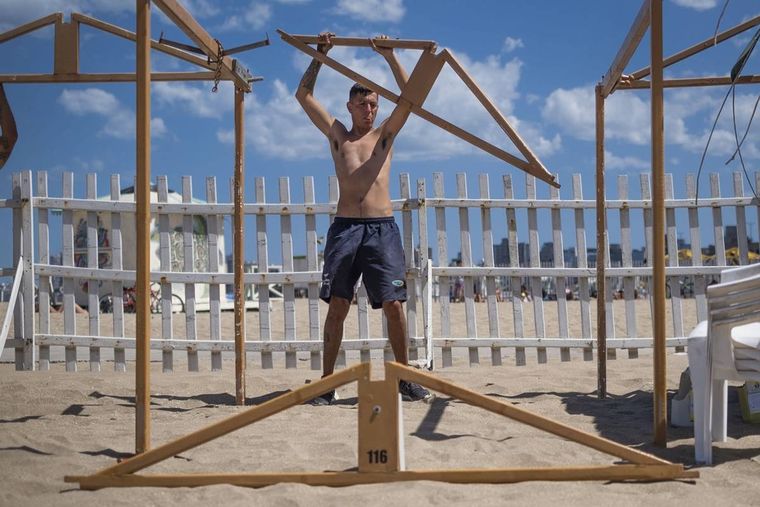 Las carpas serán inalcanzables para muchos turistas esta temporada Foto: Diego Izquierdo - Télam