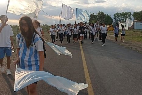 El grupo de ex barrabravas se formó en Colombia y ahora llegará a nuestra provincia.