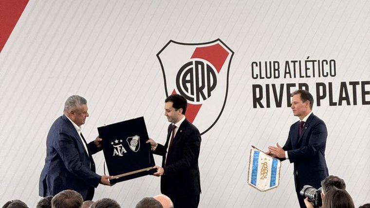 Stefano Di Carlo, nuevo presidente de River, tomó el mando tras una votación histórica y deberá enfrentar una crisis futbolística inédita. Foto: Gentileza