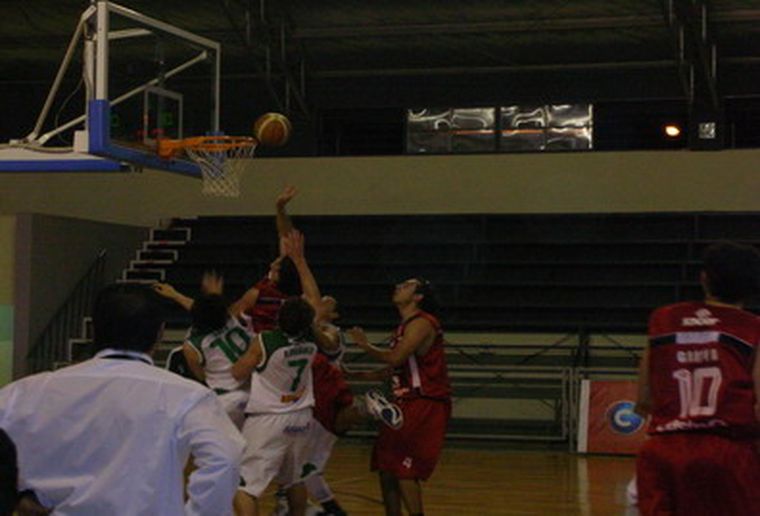 Anzorena se juega todo en el partido de esta noche. Foto: MDZ