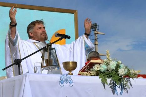 Miguel López D’Ambola es parte de la Iglesia de Mendoza, miembro de organización mundial de exorcistas. En mayo se reúnen en el Vaticano. Miguel López D’Ambola es parte de la Iglesia de Mendoza, miembro de organización mundial de exorcistas. En mayo se reúnen en el Vaticano.