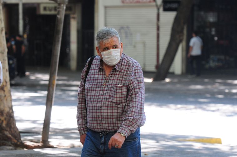 Se recomienda el uso de barbijo en ambientes cerrados. Se recomienda el uso de barbijo en ambientes cerrados. 