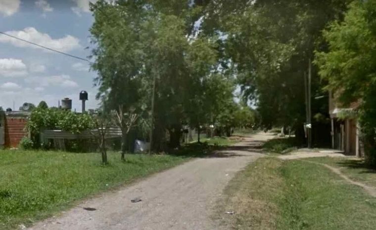 El bombero esperaba el colectivo cuando quisieron asaltarlo