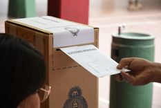 La Junta electoral aplicará un protocolo para los ciudadanos que votan sobre el cierre de los comicios La Junta electoral aplicará un protocolo para los ciudadanos que votan sobre el cierre de los comicios