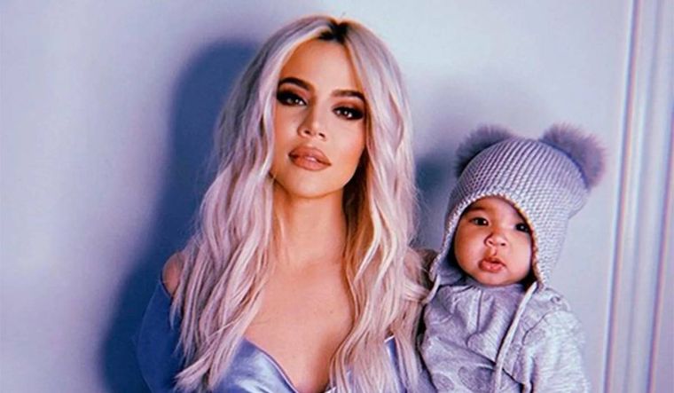 Khloé Kardashian junto a su hija True, hace cuatro años.