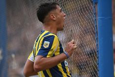 El sacado festejo de Veliz en el segundo gol de Rosario Central ante Boca Foto: Rosario Central