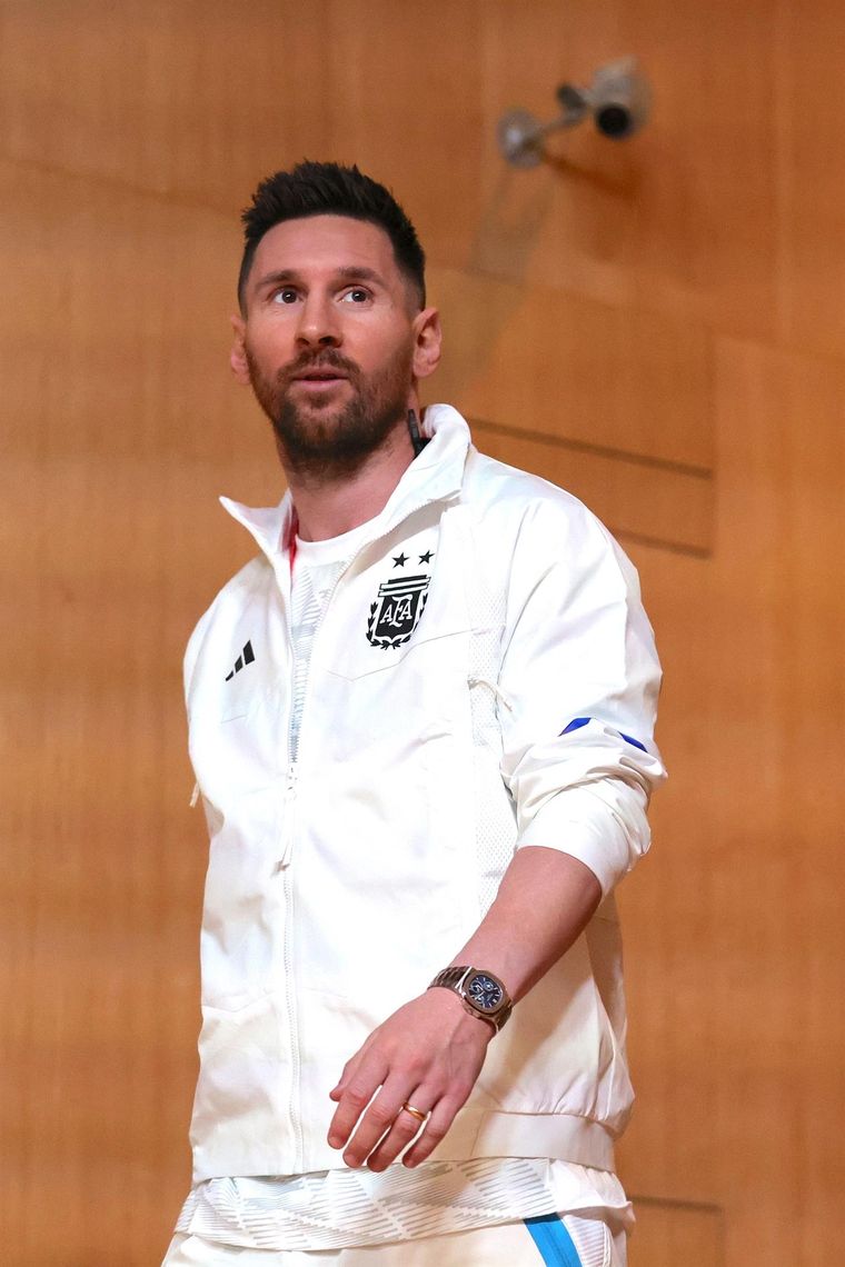Desde España aseguran que Messi estaría negociando con el Inter de Miami. Foto: efe