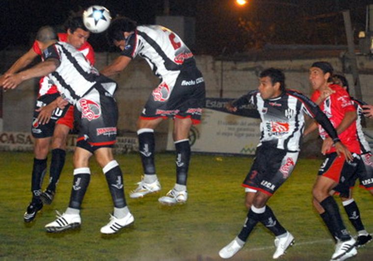 El Cruzado superó un récord jugando como local. Foto: Nacho Gaffuri / MDZ