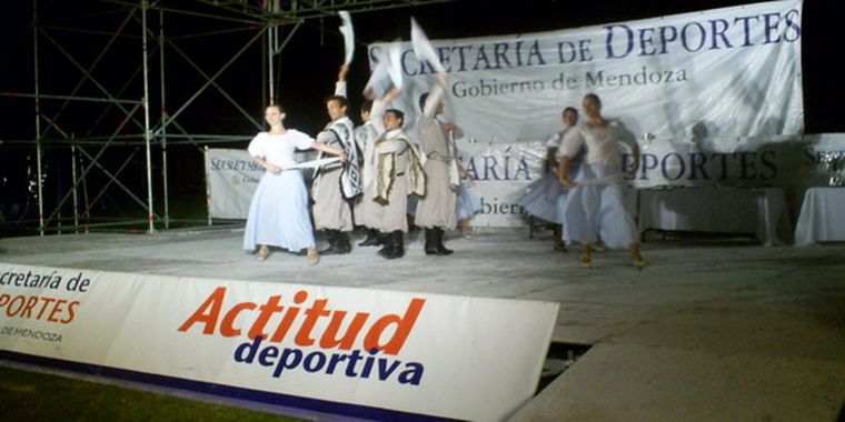 La fiesta tuvo también su toque artístico. Foto: MDZ