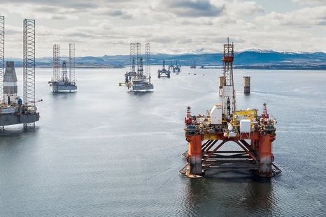 Los precios del petróleo están bajo análisis de los especialistas, con la guerra en Ucrania y la demanda de crudo en la mira de cara a 2026.