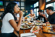 A partir de la tarde del domingo las obligaciones sociales harán su aparición y tendrás ganas de  responder a ellas. Foto: Unsplash