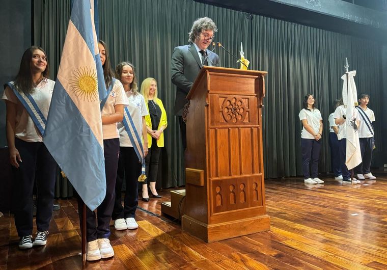 Milei inauguró el ciclo lectivo 2024 en el colegio donde estudió Foto: Presidencia