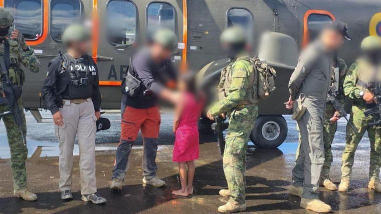 La niña fue rescatada en la frontera entre Ecuador y Perú, después de ser traficada para ser entregada a un hombre de 50 años, que fue capturado.