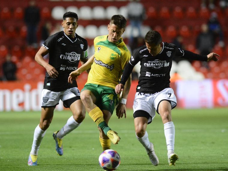 Defensa enfrenta a Chaco For Ever en Santa Fe Foto: Télam