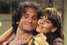 protagonista de mork y mindy conto que fue manoseada por robin williams