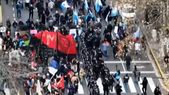 incidentes en una nueva marcha de jubilados a plaza de mayo: policia aplica el protocolo