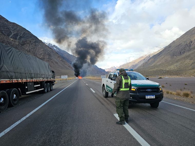 El tránsito está cortado en la zona. Foto: Ministerio de Seguridad