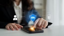 Una VPN en Android ayuda a ocultar la ubicación real del usuario mientras usa aplicaciones o el navegador.