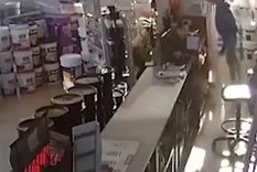 video: en menos de un minuto robaron $60 mil en pintura