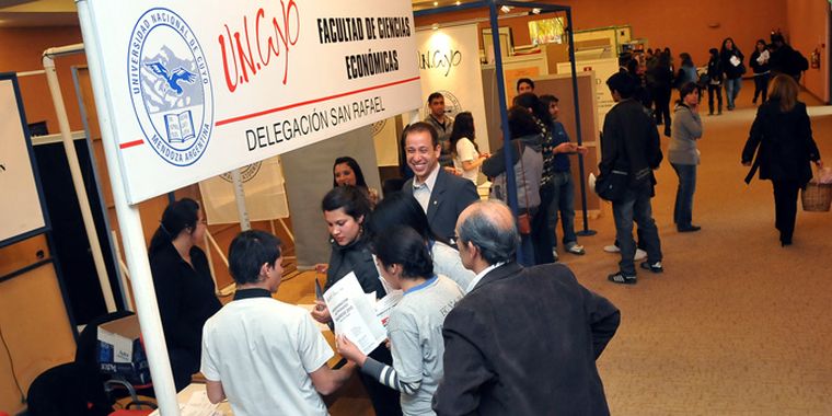 Todas las carreras, en el Centro de Congresos y Exposiciones. Foto: Mediamza.com