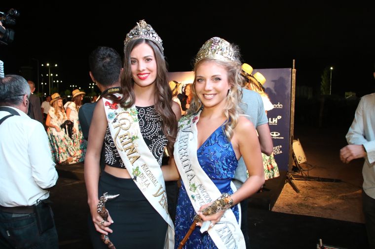 Mayra Tous y Eugenia Cerrani, Reina y Virreina Nacional de la Vendimia 2020 que dejan hoy sus coronas. Foto: Maximiliano Ríos/MDZ