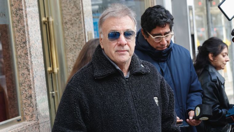 Javier Caumont, hijo del corazón de María Rosa Fugazot. Javier Caumont, hijo del corazón de María Rosa Fugazot.