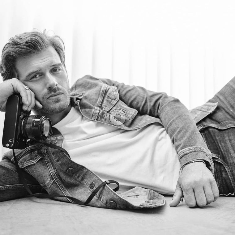 Kivanç Tatlitug, el actor turco que conquista corazones en Latinoamérica.