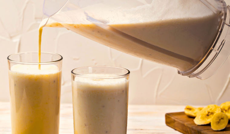 Qué tomar en verano milkshake de banana casero Qué tomar en verano milkshake de banana casero