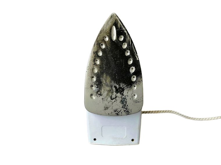 Plancha quemada El trucazo para dejarla reluciente. Foto: Fuente: Shutterstock