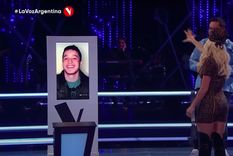 insolito momento: evaluaron a un participante de la voz argentina por videollamada