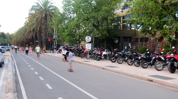 El verano vuelve a sentirse tras el tiempo agradable que dejaron las tormentas Foto: ALF PONCE / MDZ