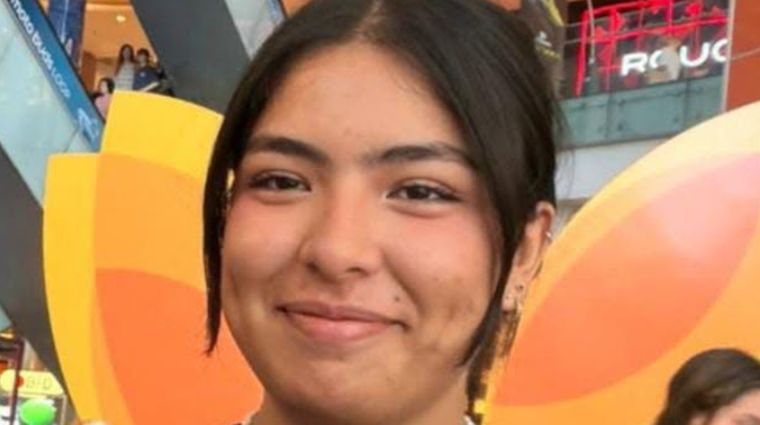 Buscan a Jessica Benítez Barbudes (18), desaparecida tras salir de su colegio en Belgrano. Sus redes sociales fueron eliminadas.