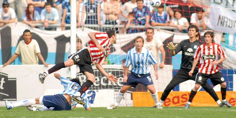 El equipo de Simeone profundizó la crisis en la Academia. Foto: fotobaires